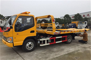 新干哪里有拖车服务