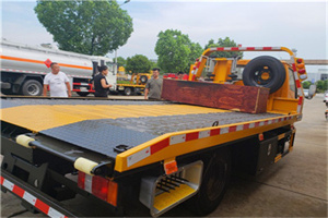 新干附近拖车电话号码服务